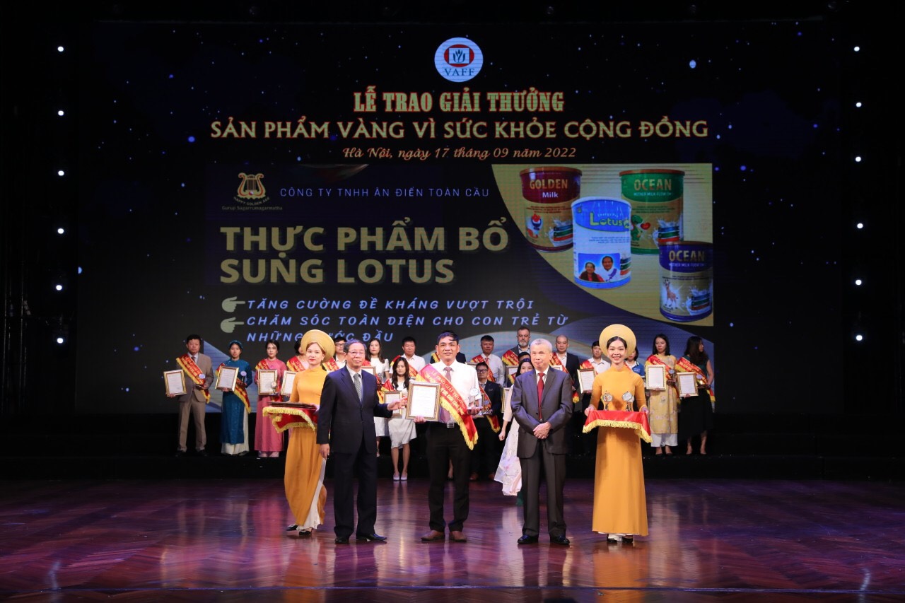 Lotus Milk được trao giải Sản phẩm vàng vì sức khỏe cộng đồng VTC10 2022