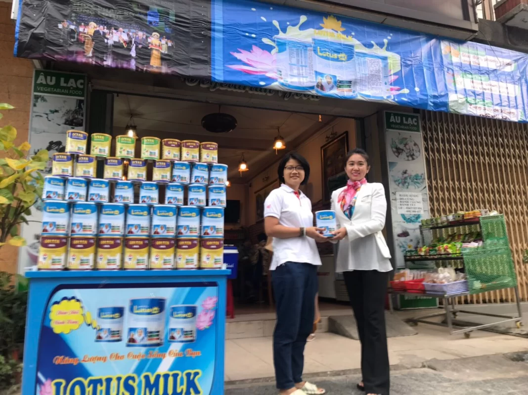 Lotus Milk đã có mặt tại thành phố hoa Đà Lạt - tại đại lý phân phối Nhà hàng Chay Âu Lạc